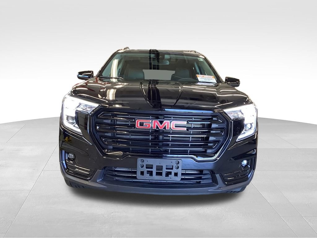 Used 2024 GMC Terrain SLT w/ Elevation Edition AWD/4WD image 5