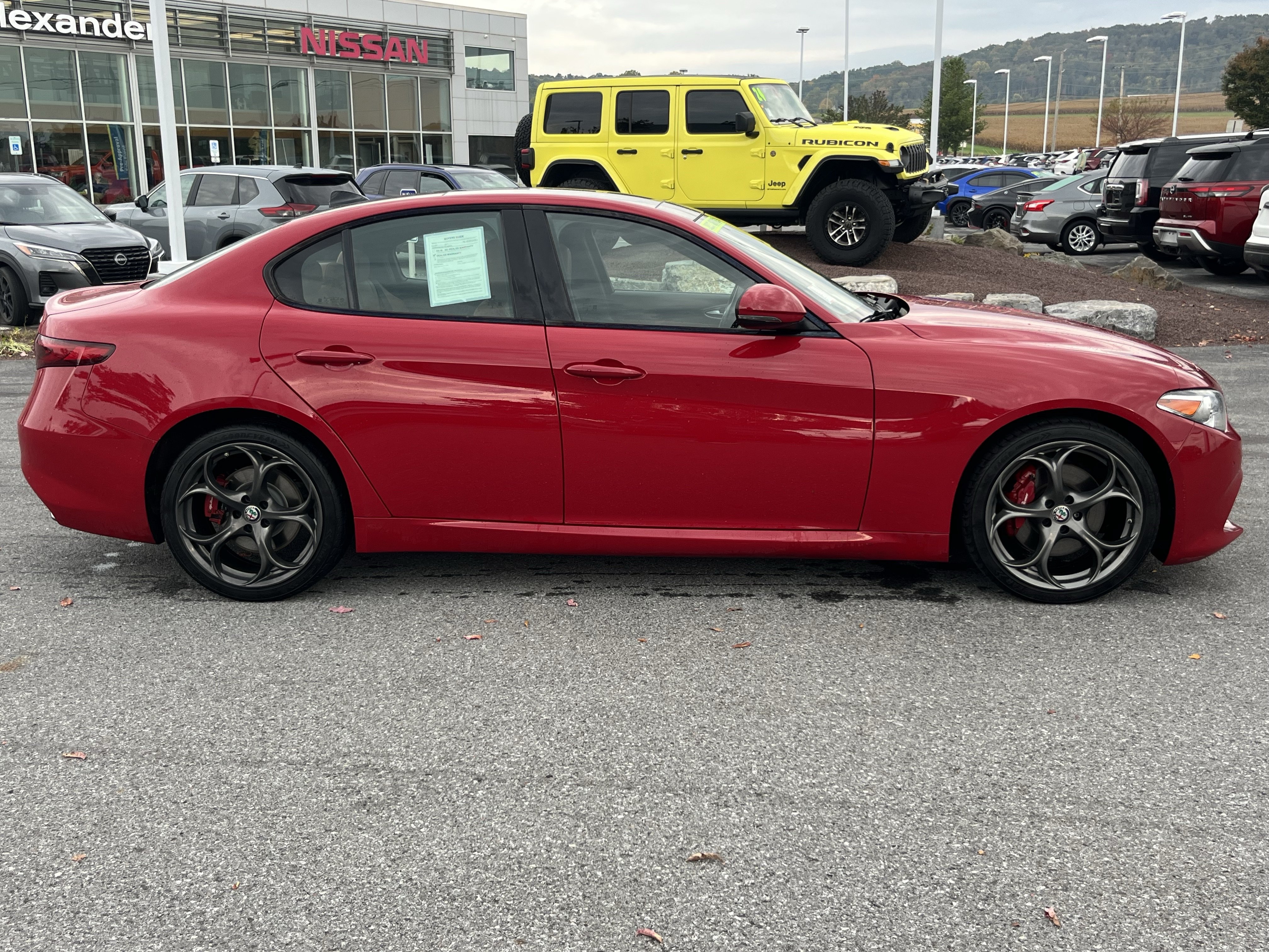 Used 2020 Alfa Romeo Giulia Ti Sport w/ Quick Order Package 22S Sport AWD/4WD image 2