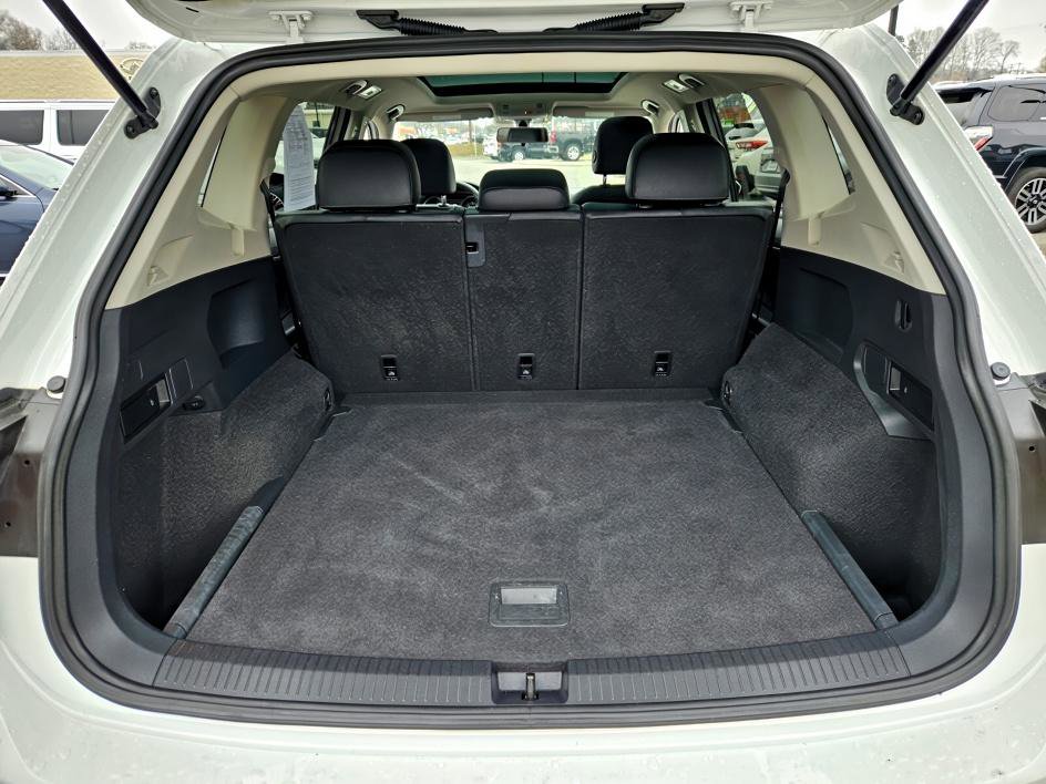 Used 2020 Volkswagen Tiguan SE image 15