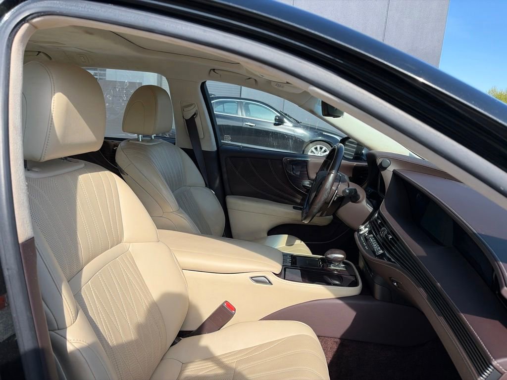 Used 2019 Lexus LS 500 w/ Interior Upgrade Package RWD image 8