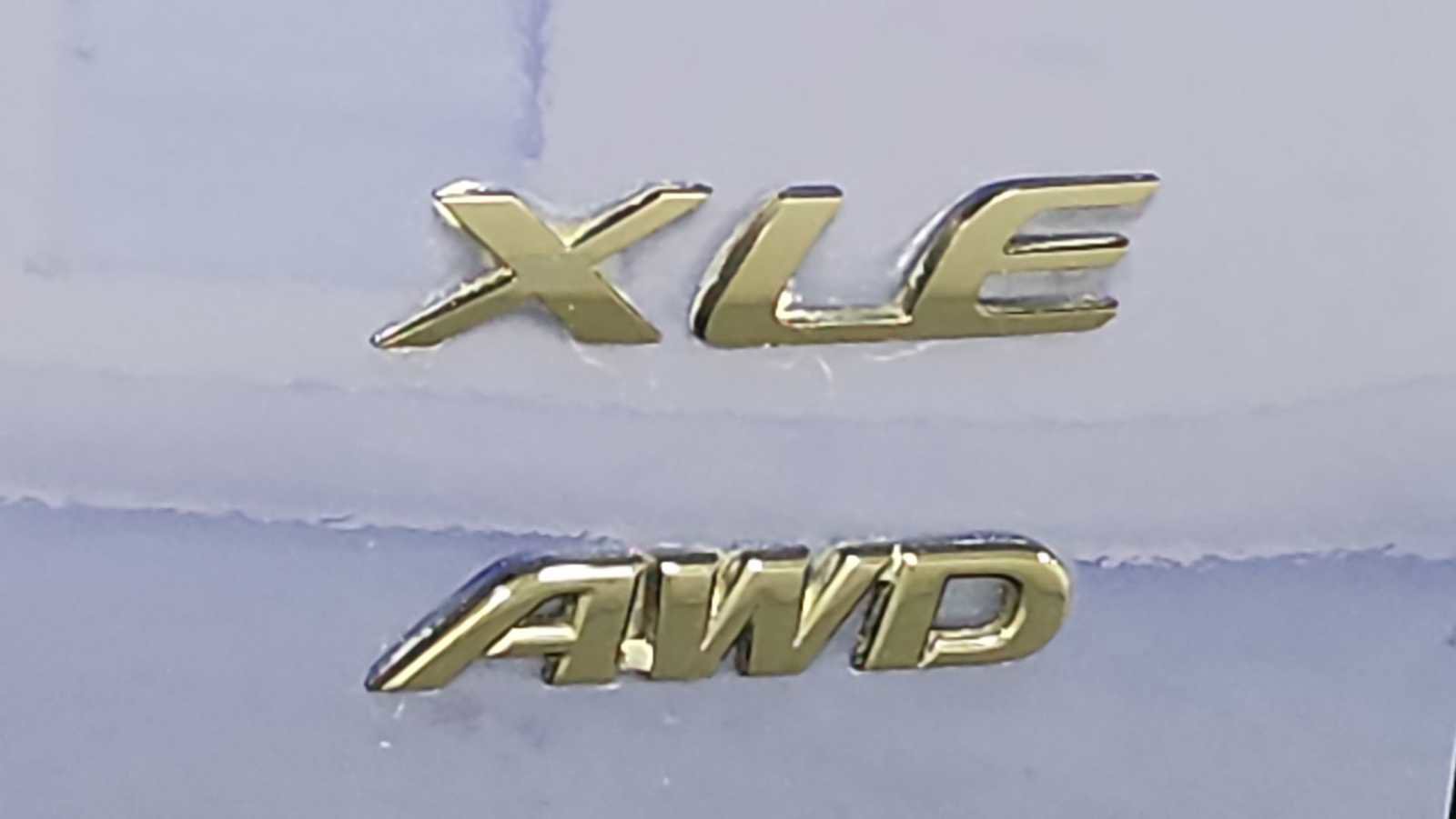 Certified 2022 Toyota Corolla Cross XLE w/ Convenience Package AWD/4WD image 29