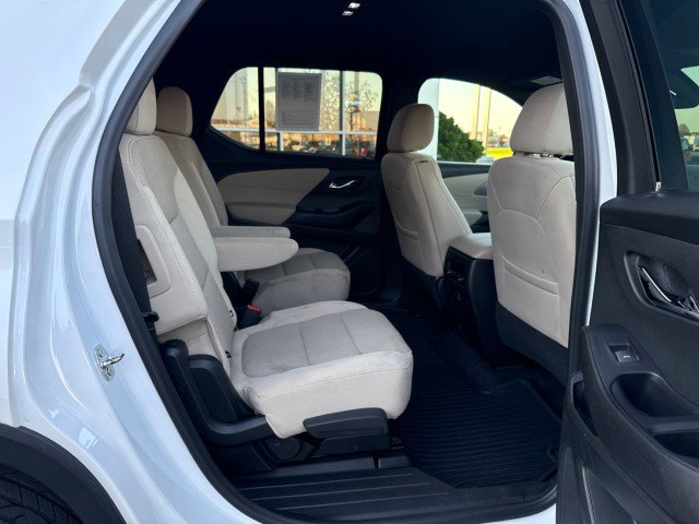 Used 2022 Chevrolet Traverse LT FWD image 27