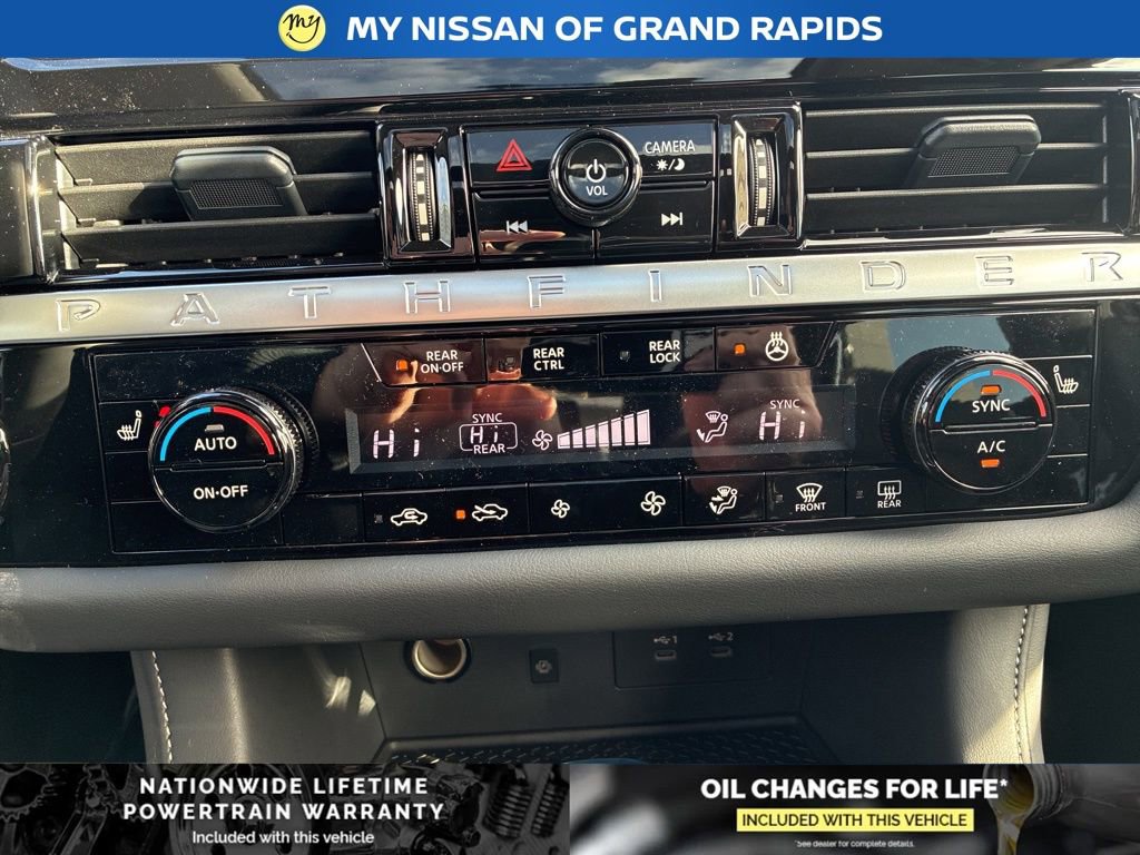 New 2026 Nissan Pathfinder SL image 15