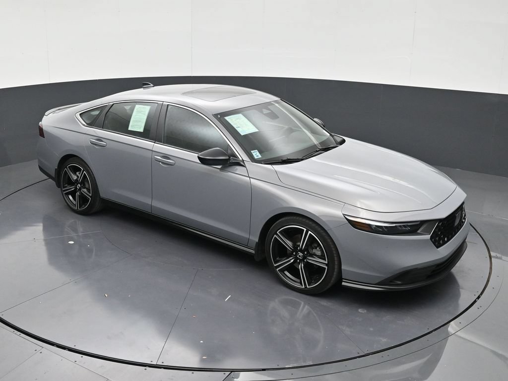Used 2025 Honda Accord Sport image 19