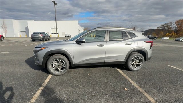 New 2026 Chevrolet Trax LT image 5