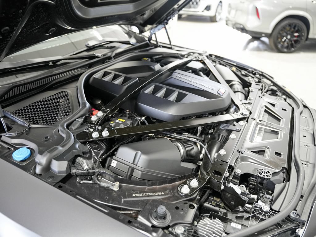 Used 2021 BMW M4 Coupe w/ M Carbon Exterior Package RWD image 36