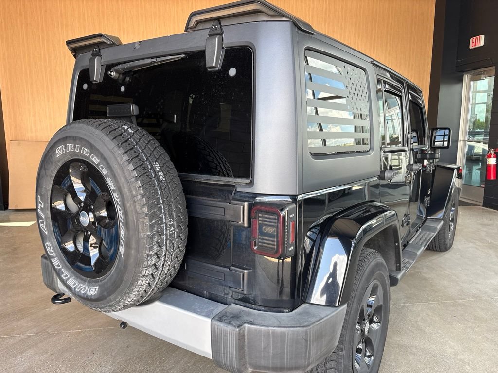 Used 2013 Jeep Wrangler Unlimited Sahara w/ Connectivity Group AWD/4WD image 13