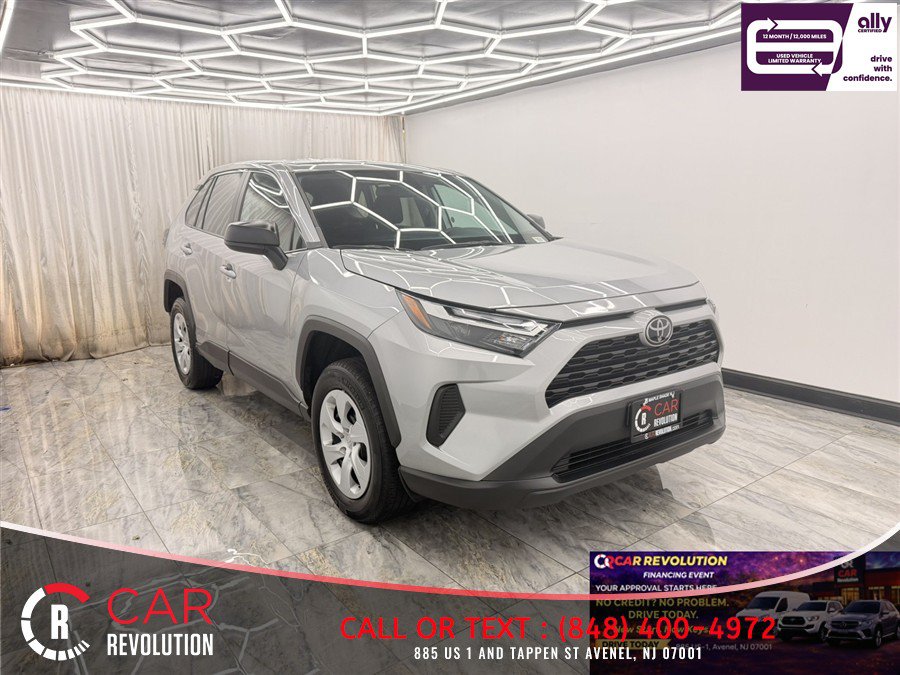 Used 2025 Toyota RAV4 LE AWD/4WD image 1