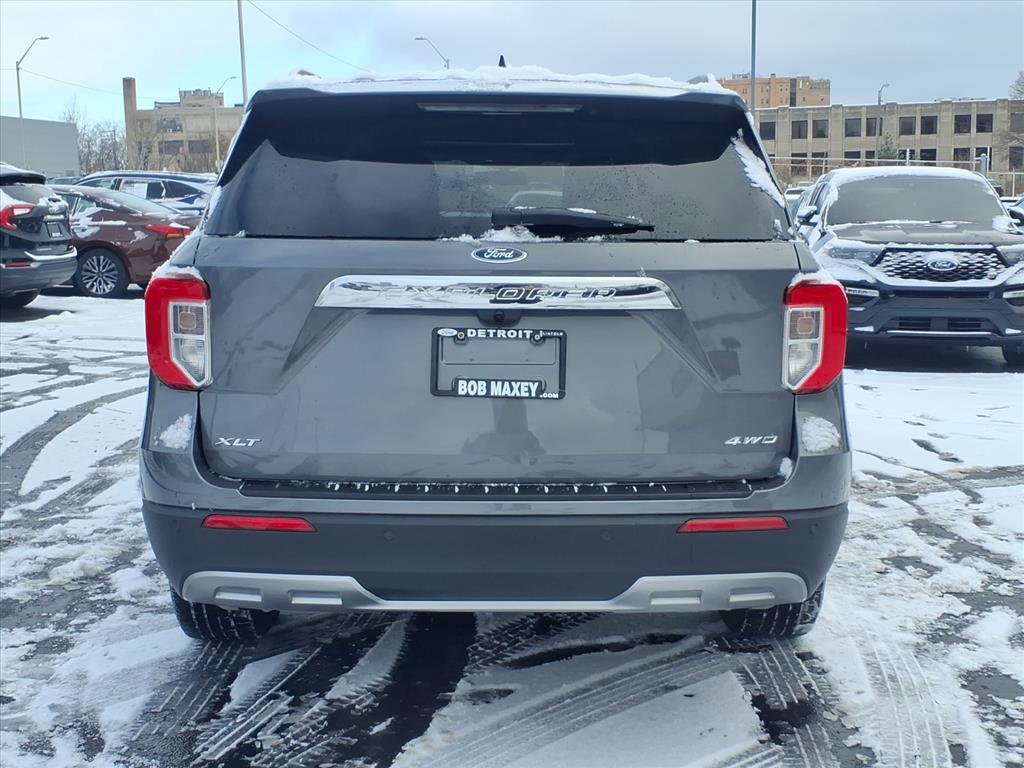 Certified 2023 Ford Explorer XLT w/ Equipment Group 202A image 5