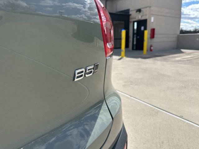 Certified 2023 Volvo XC40 B5 Ultimate w/ Climate Package image 39