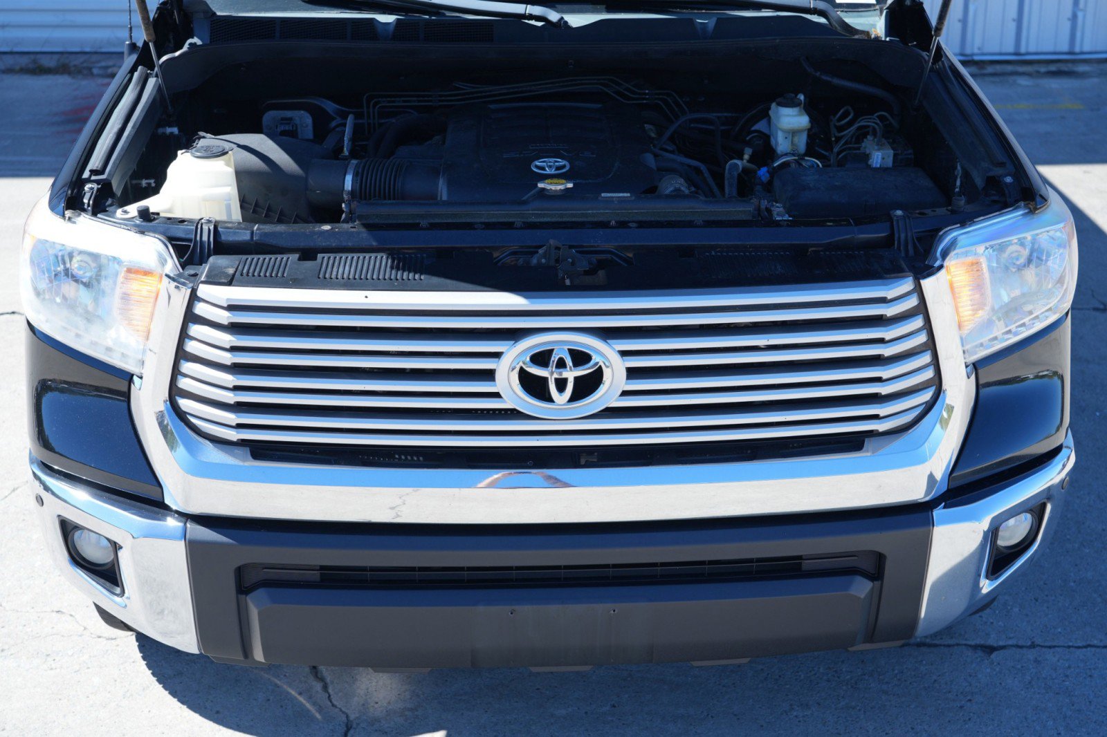 Used 2015 Toyota Tundra Limited w/ Limited Premium Package image 7