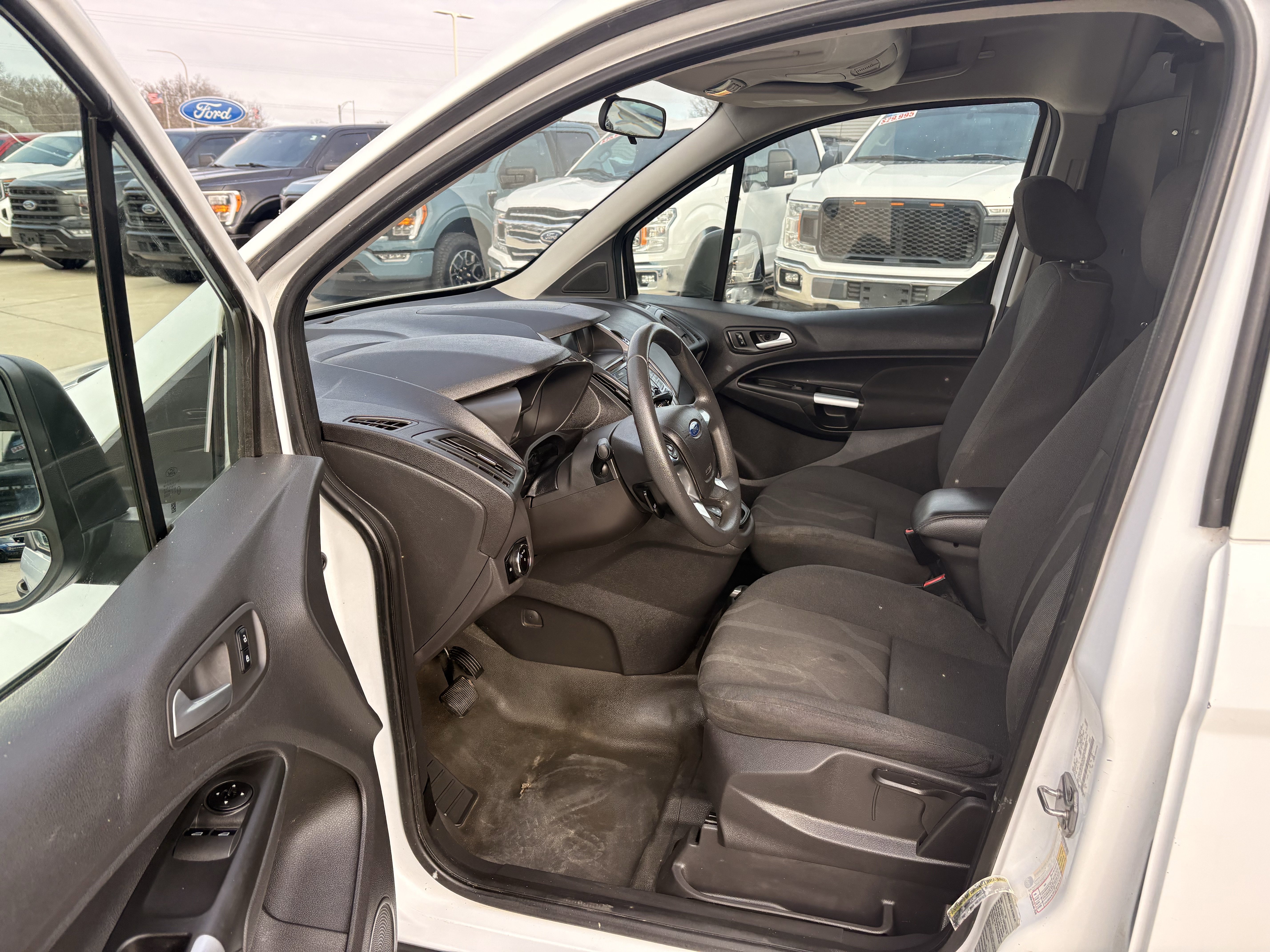 Used 2015 Ford Transit Connect XLT FWD image 8