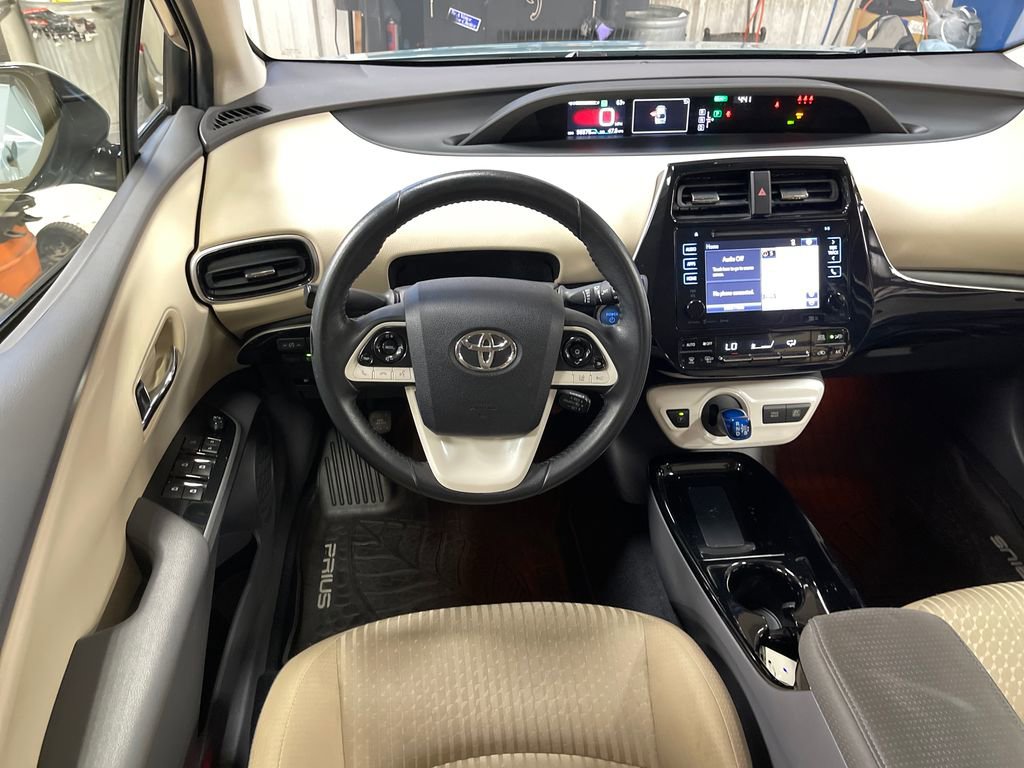 Certified 2017 Toyota Prius Three FWD image 16