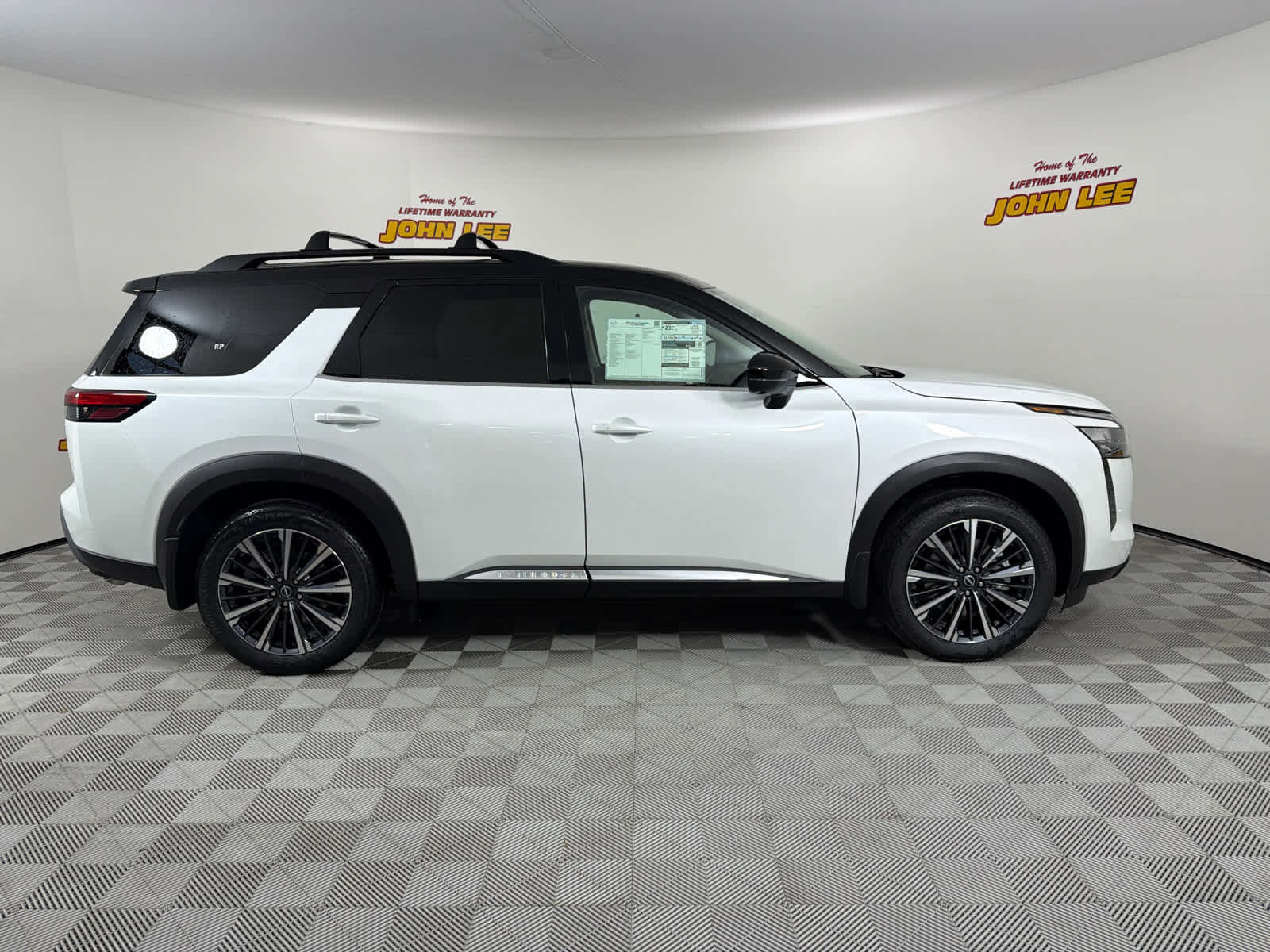 New 2026 Nissan Pathfinder Platinum w/ Cargo Package image 7