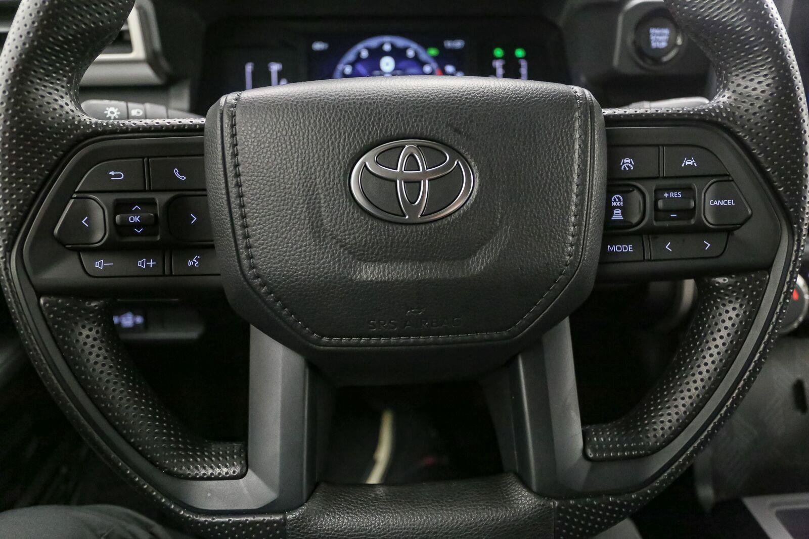 Used 2026 Toyota Tacoma SR5 AWD/4WD image 32