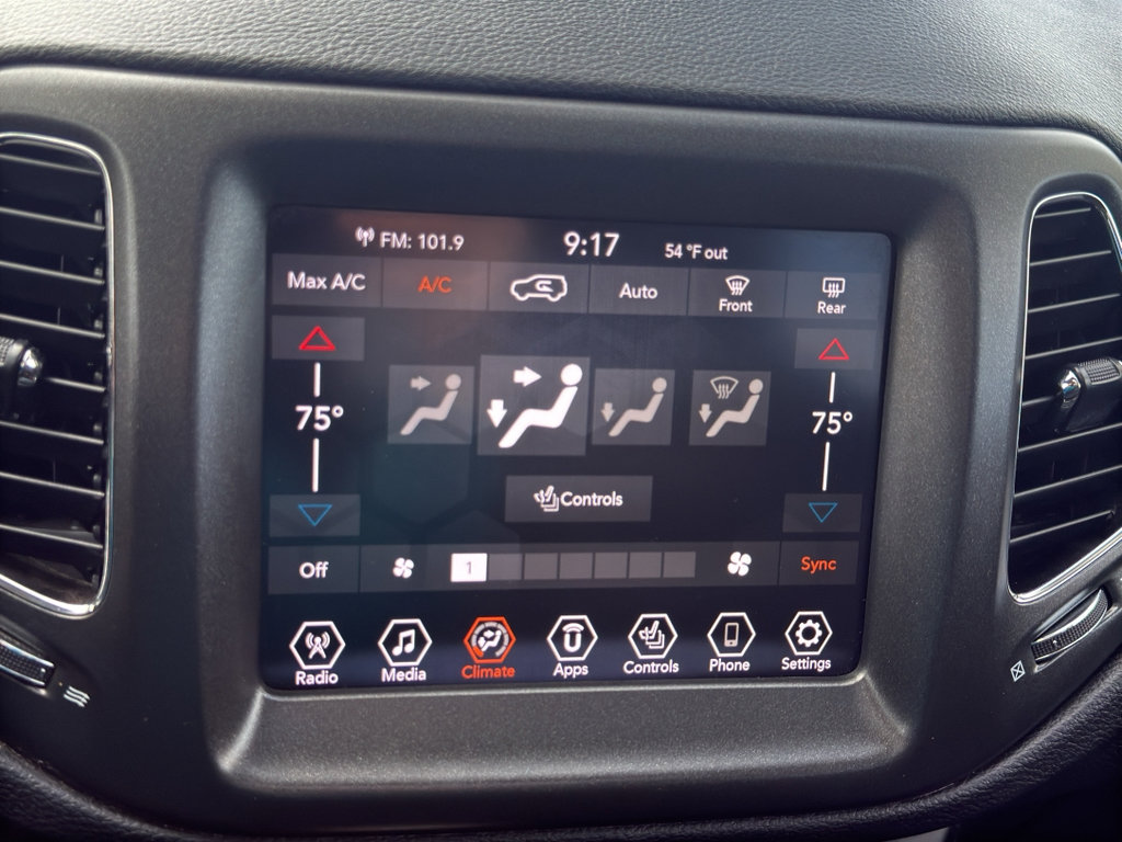 Used 2019 Jeep Compass Trailhawk w/ Leather Interior Group AWD/4WD image 18