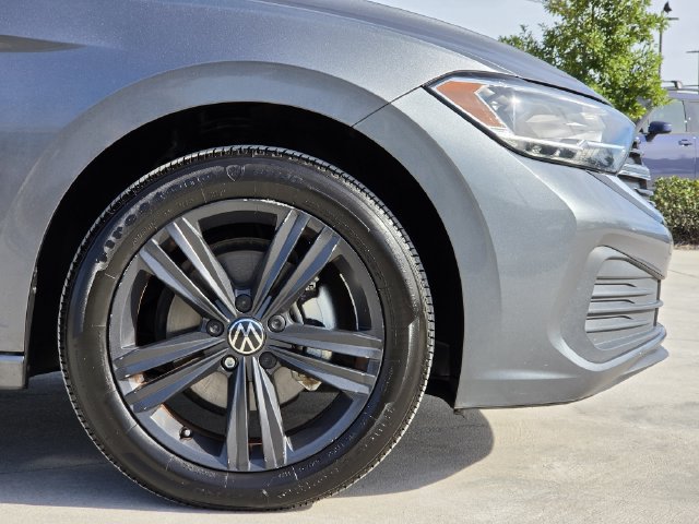 Used 2023 Volkswagen Jetta SE FWD image 8