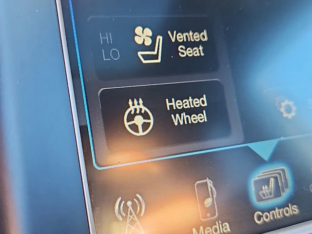 Used 2015 Jeep Grand Cherokee Limited w/ Luxury Group II image 23