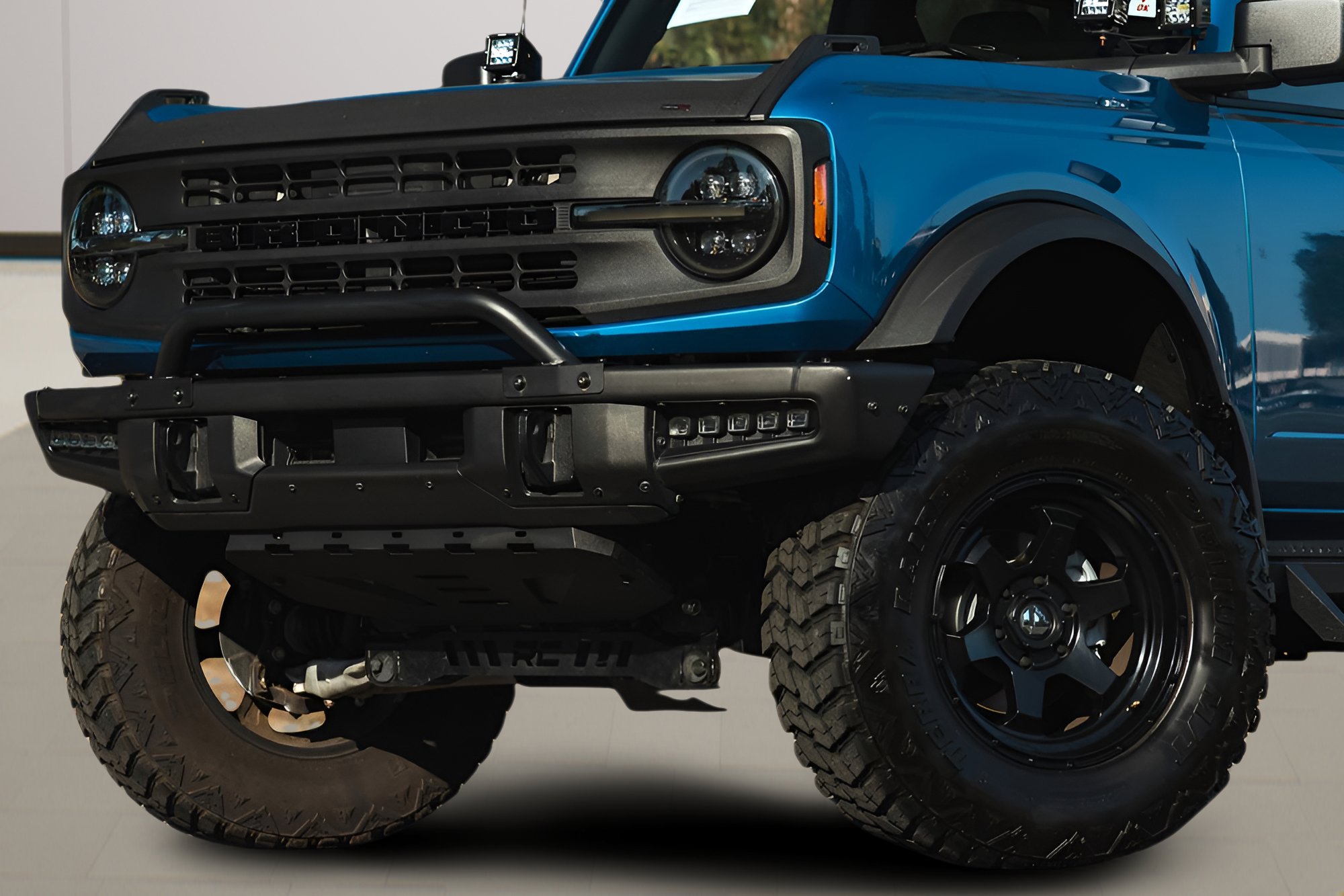 Used 2022 Ford Bronco 4-Door image 3