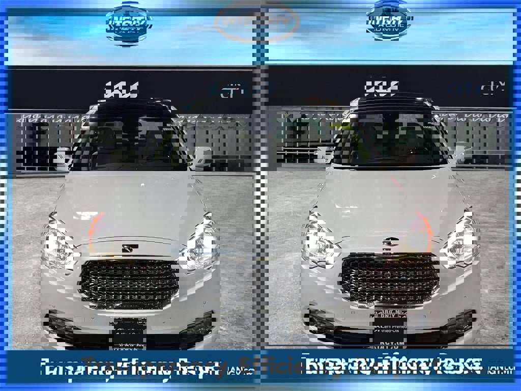 Used 2016 Kia K900 Luxury image 2