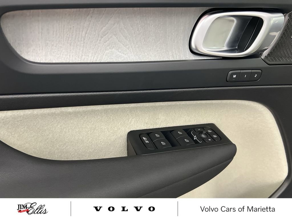 New 2026 Volvo XC40 B5 Ultra w/ Climate Package image 15
