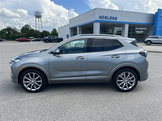 Used 2024 Buick Encore GX Avenir w/ Avenir Convenience Package image 5