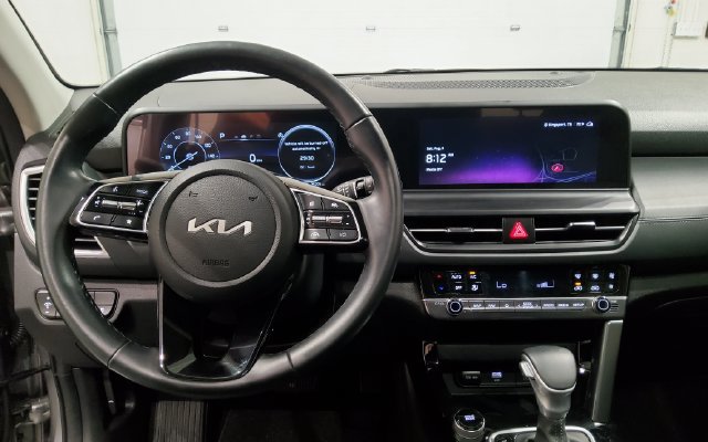 Used 2025 Kia Seltos EX w/ EX Sunroof Package FWD image 30