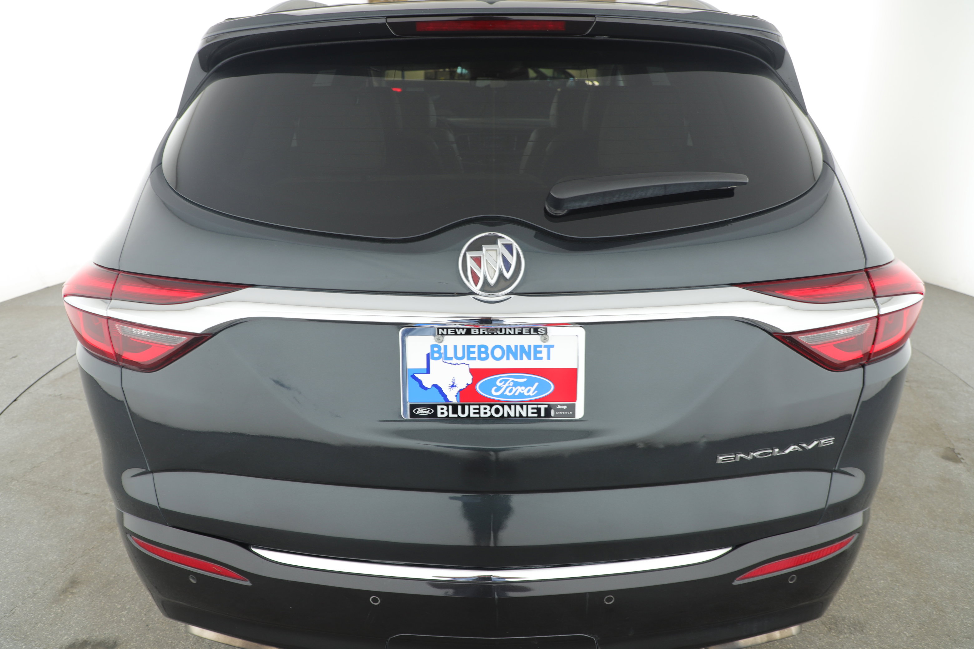 Used 2019 Buick Enclave Essence image 4