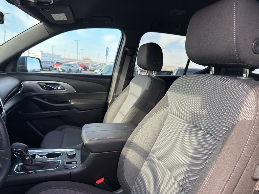 Used 2023 Chevrolet Traverse LT w/ LPO, Floor Liner Package image 27