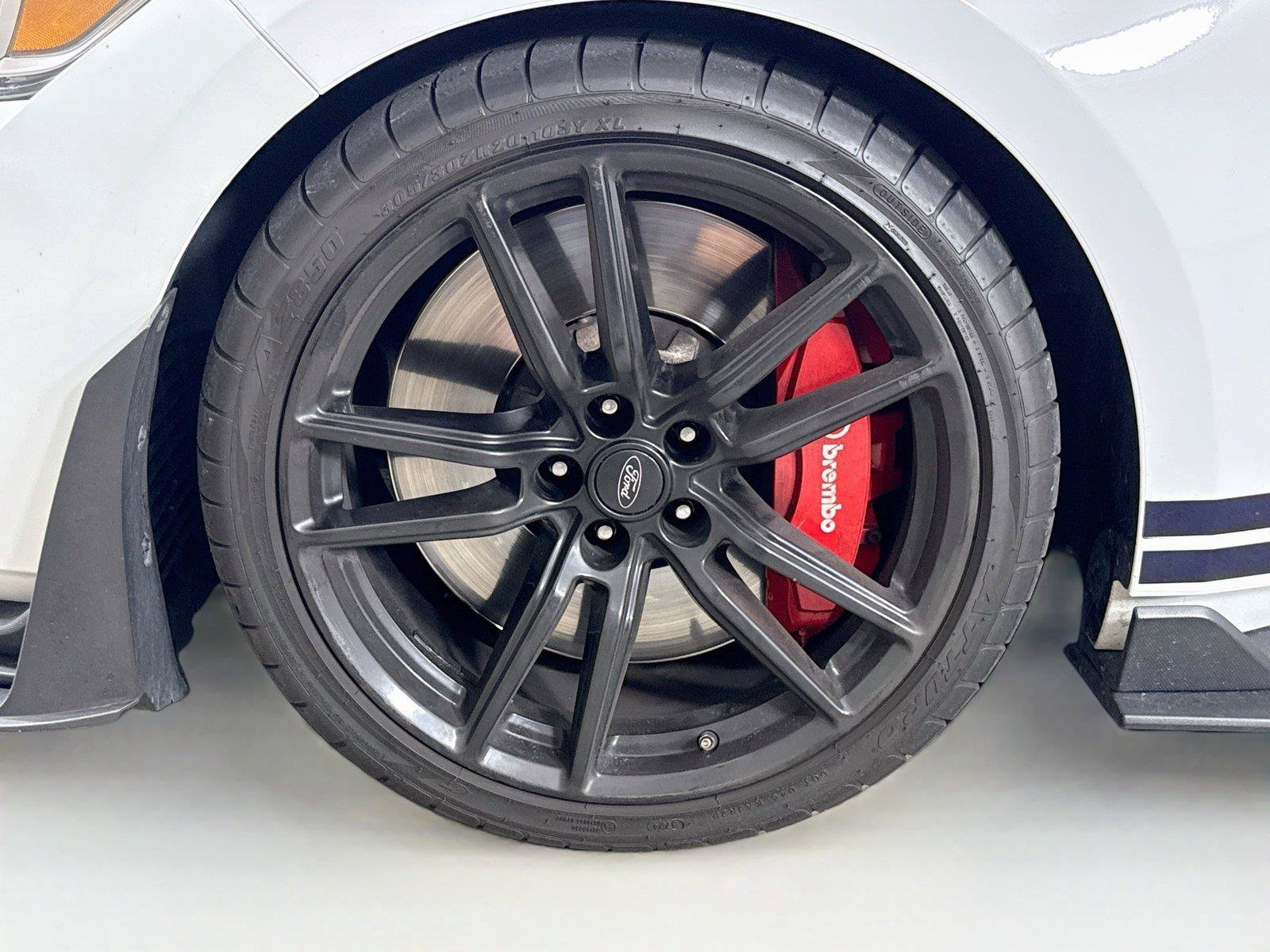 Used 2021 Ford Mustang Shelby GT500 w/ Technology Package RWD image 17