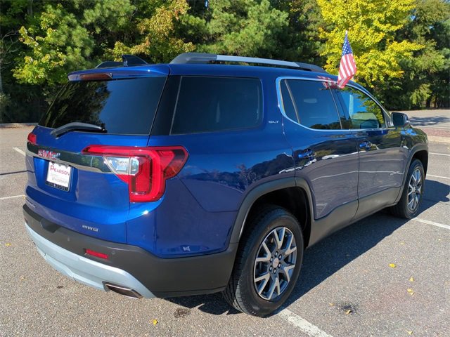 Used 2023 GMC Acadia SLT image 4