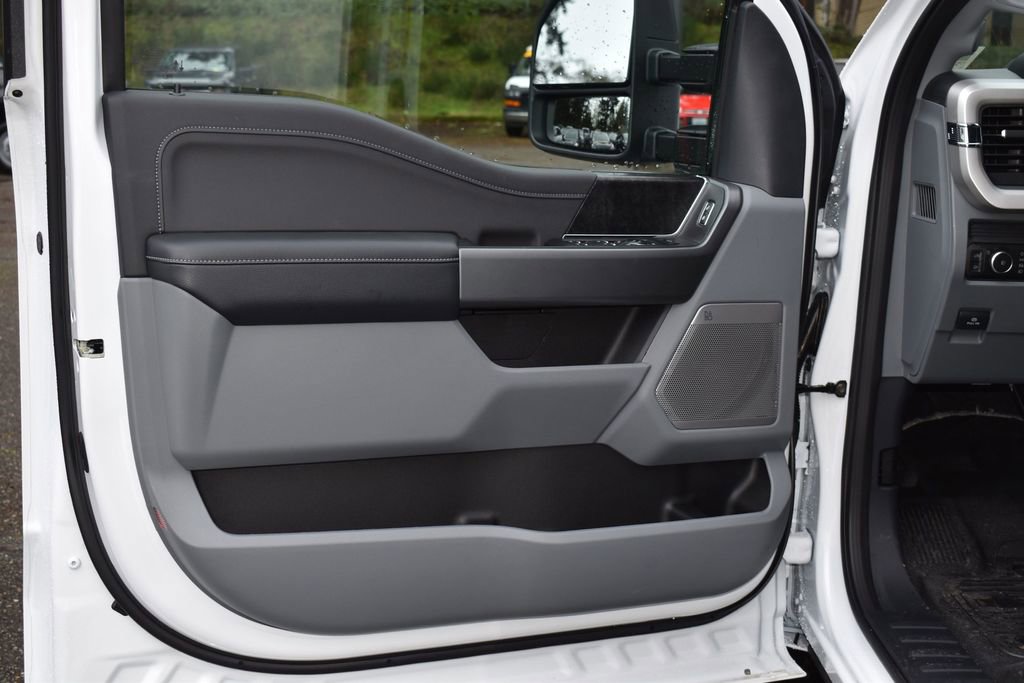 New 2026 Ford F250 XLT w/ XLT Premium Package AWD/4WD image 14