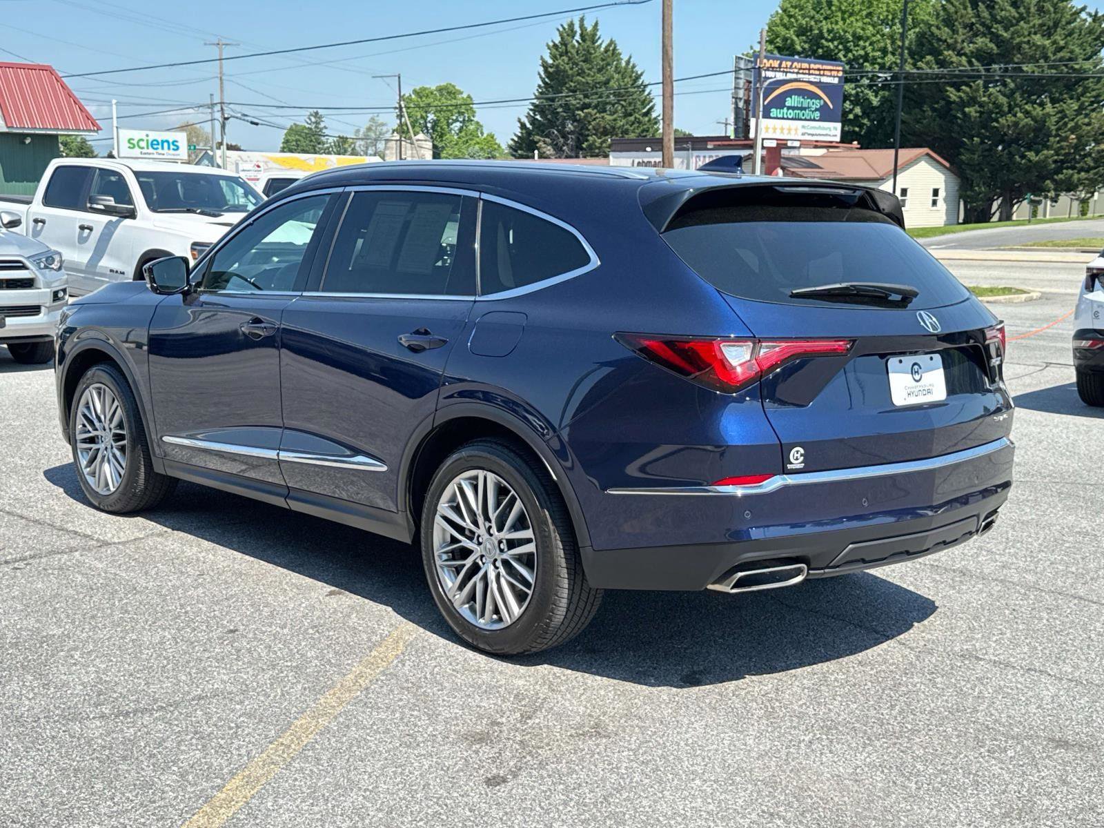 Used 2023 Acura MDX SH-AWD w/ Advance Package image 29