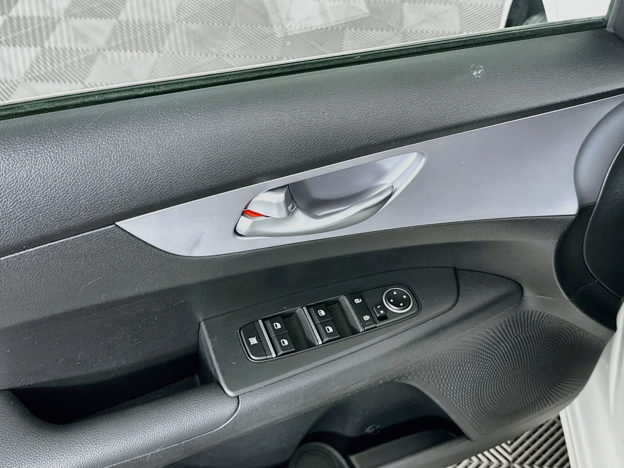 Used 2024 Kia Forte LXS FWD image 15