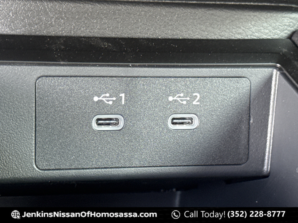 New 2026 Nissan Kicks SR FWD image 33