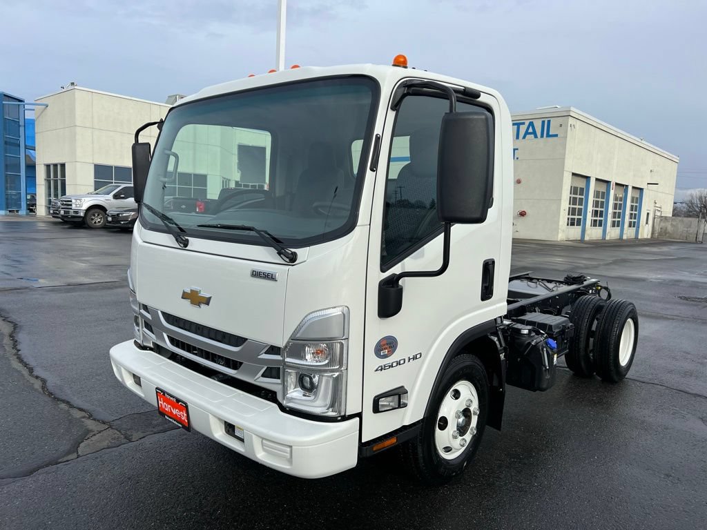 New 2024 Chevrolet Low Cab Forward 4500 XD RWD image 3