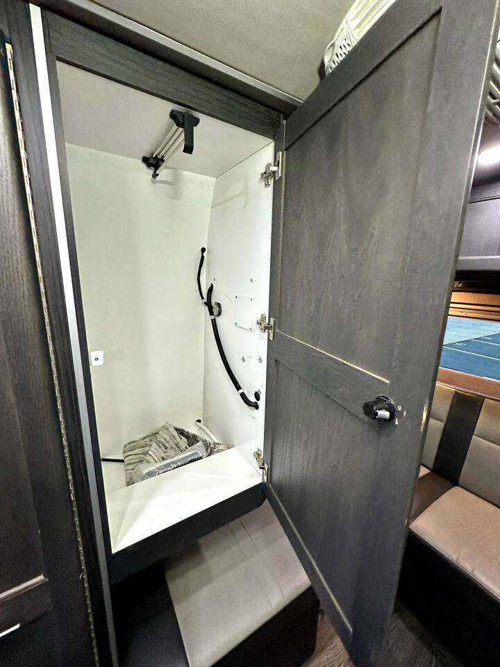 Used 2015 Mercedes-Benz Sprinter 3500 w/ Active Safety Plus Package image 58