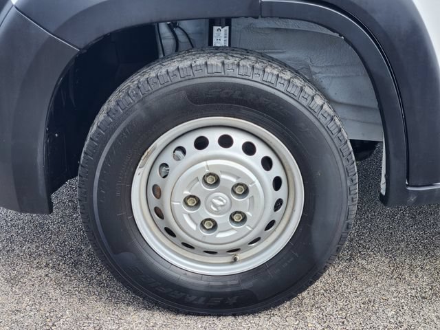 Used 2025 RAM ProMaster 2500 w/ Convenience Group FWD image 5