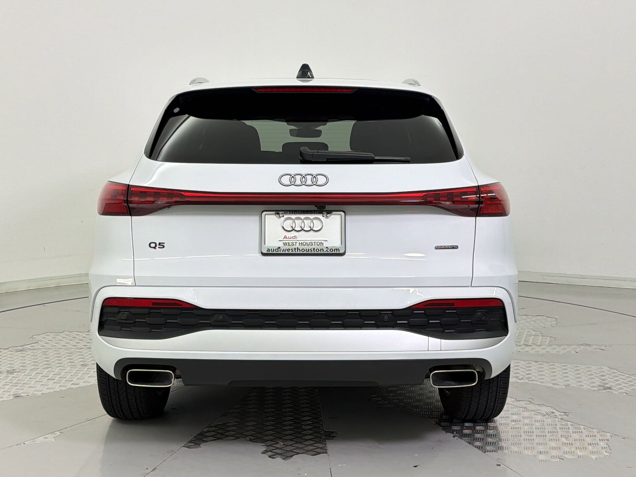 Certified 2025 Audi Q5 Premium w/ Convenience Package AWD/4WD image 10