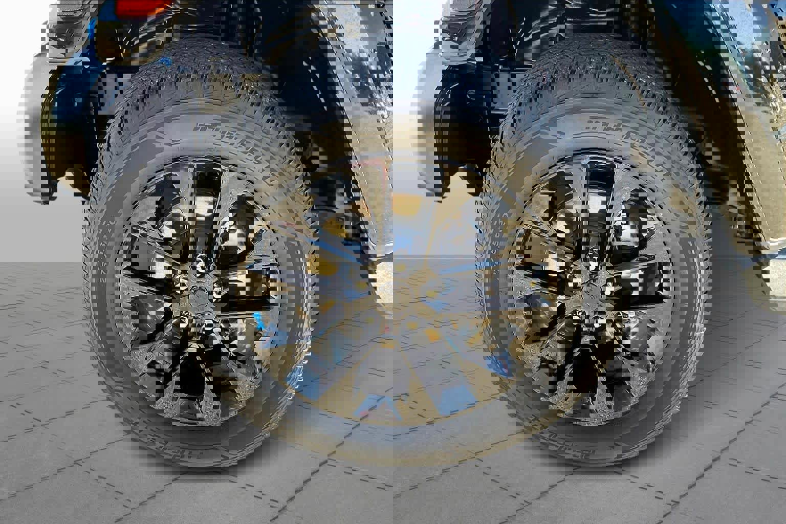 Used 2022 Jeep Wrangler Unlimited Sahara w/ Cold Weather Group image 18