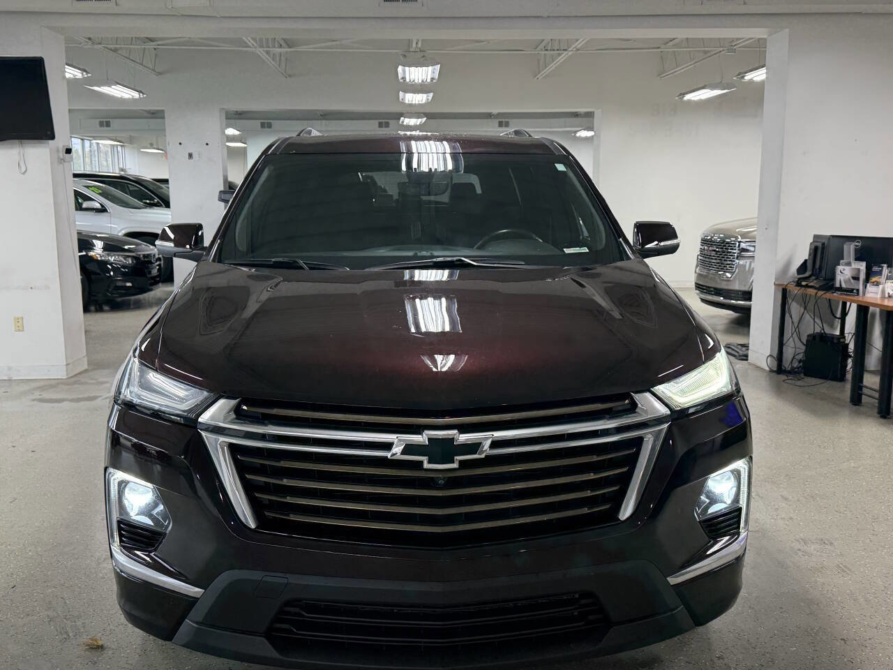 Used 2022 Chevrolet Traverse High Country w/ LPO, Floor Liner Package image 1