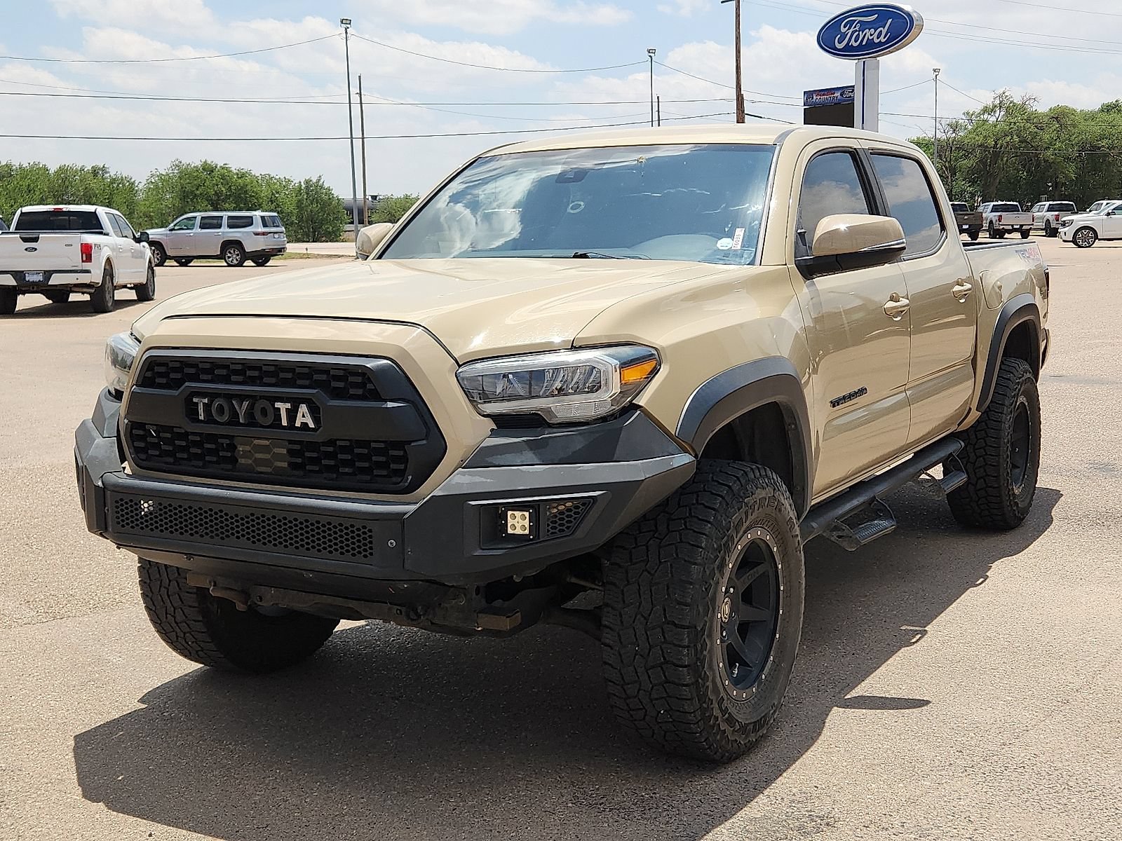 Used 2020 Toyota Tacoma TRD Off-Road w/ Technology Package AWD/4WD image 1