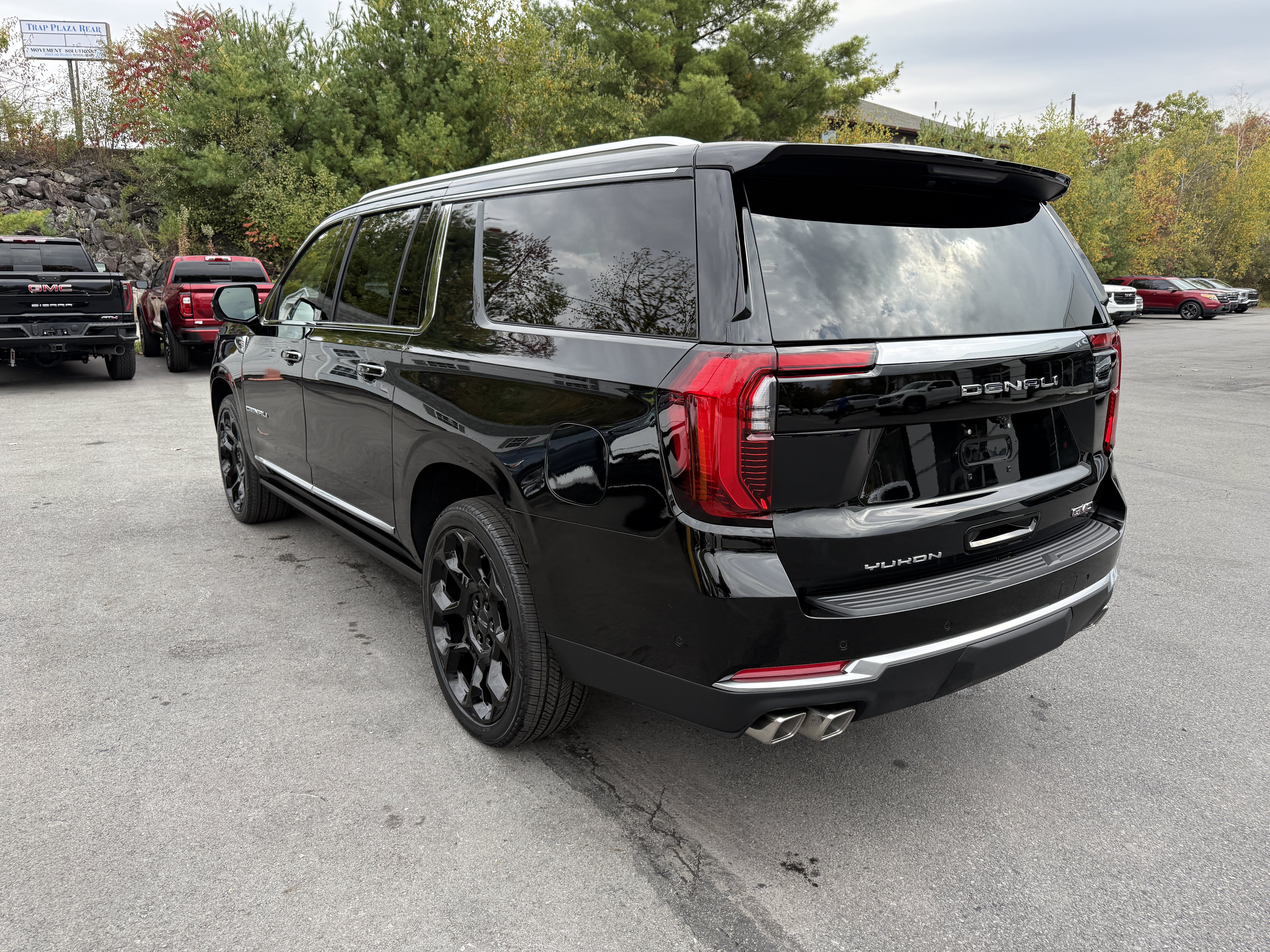 New 2027 GMC Yukon XL Denali AWD/4WD image 3