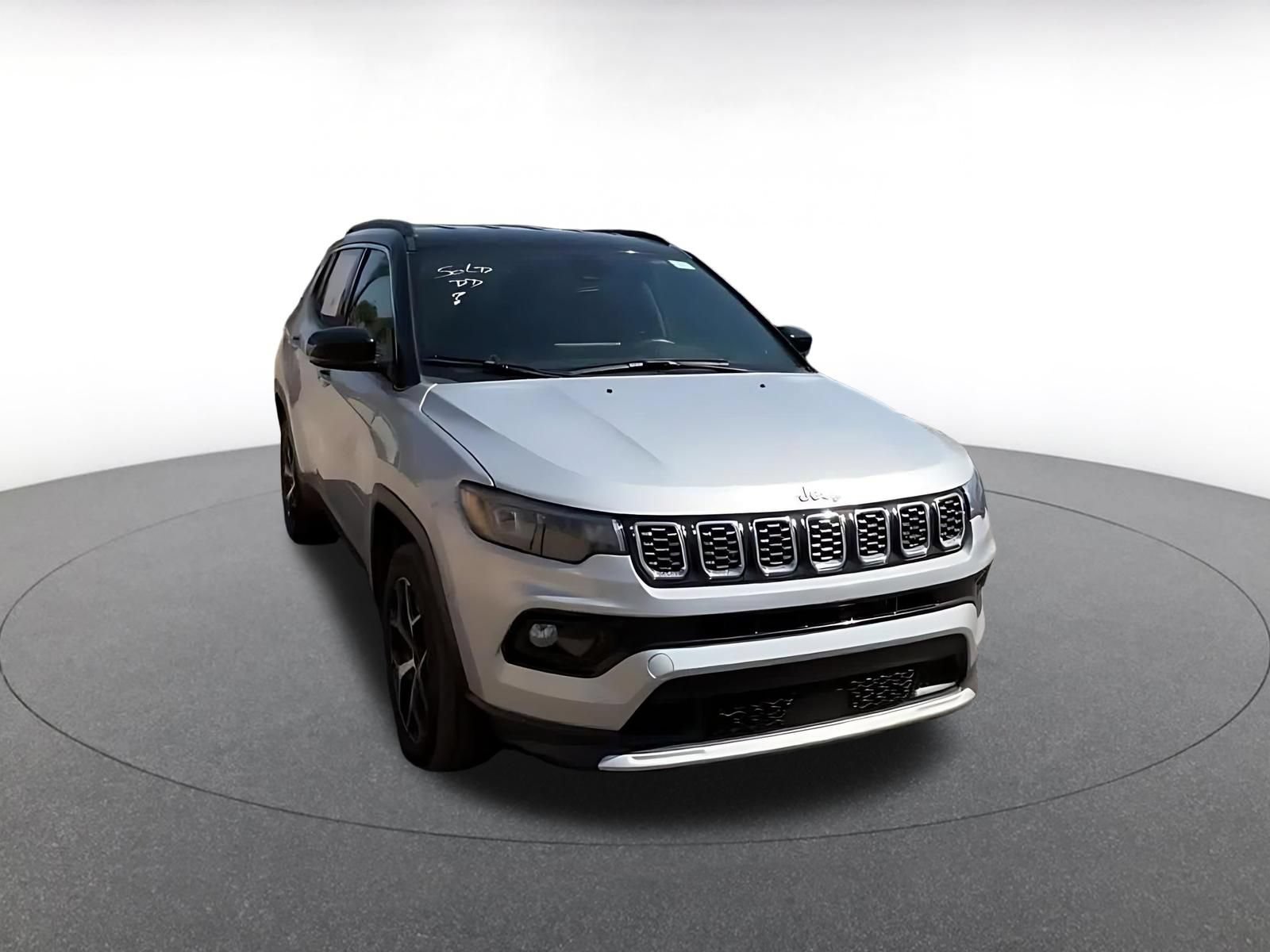 Used 2025 Jeep Compass Limited AWD/4WD image 3