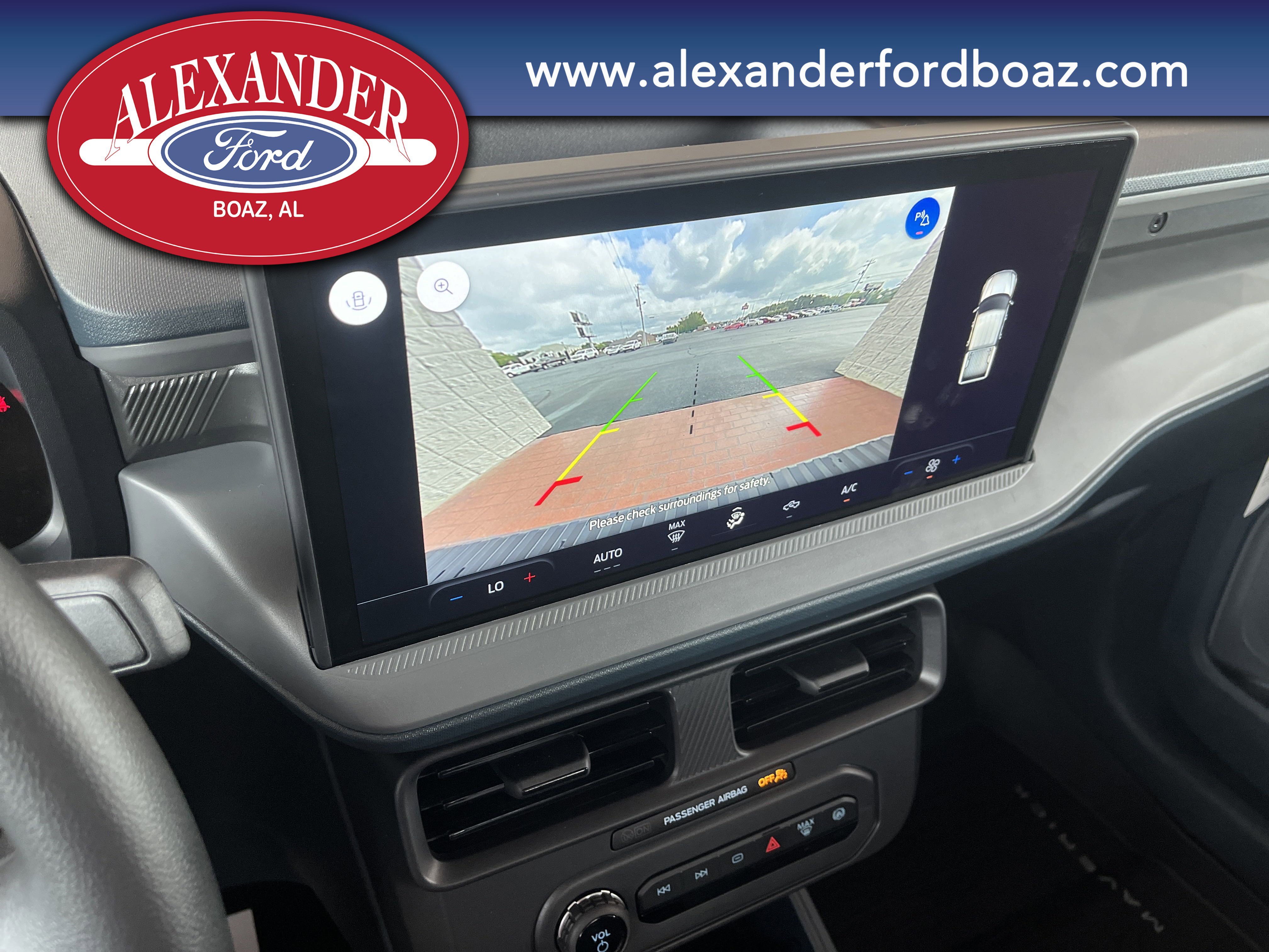 New 2025 Ford Maverick XL image 24