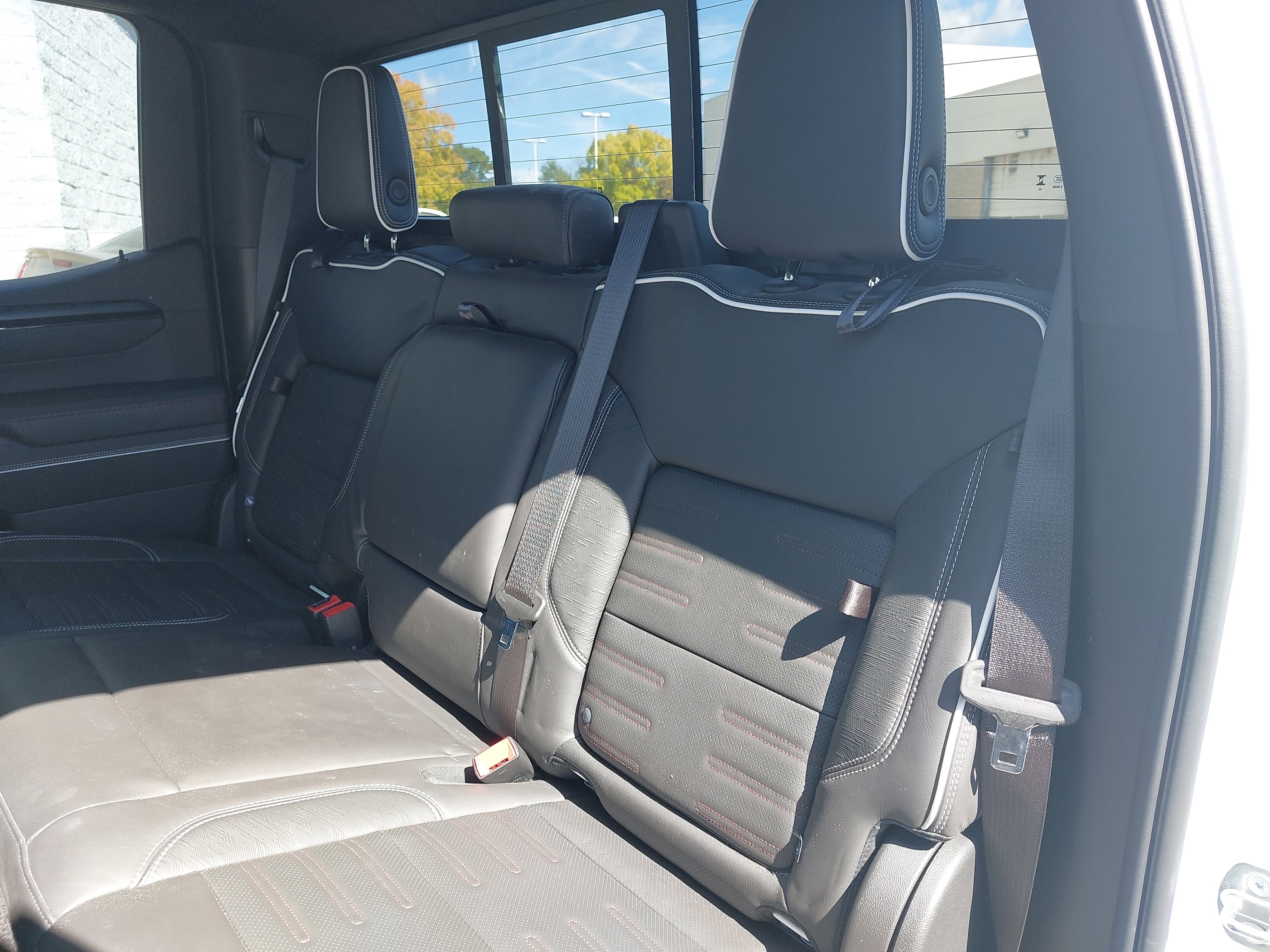 Used 2024 GMC Sierra 1500 AT4X image 15