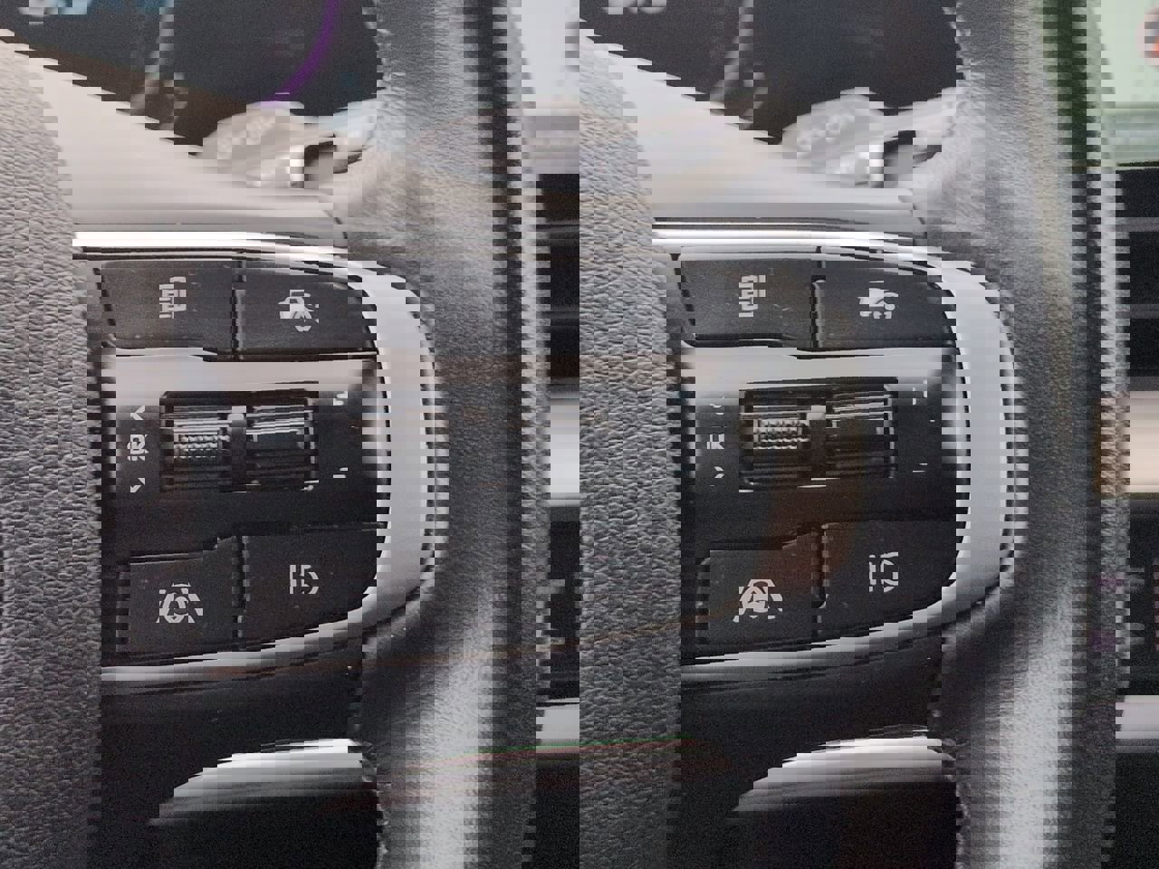 Used 2024 Kia Sportage EX image 33