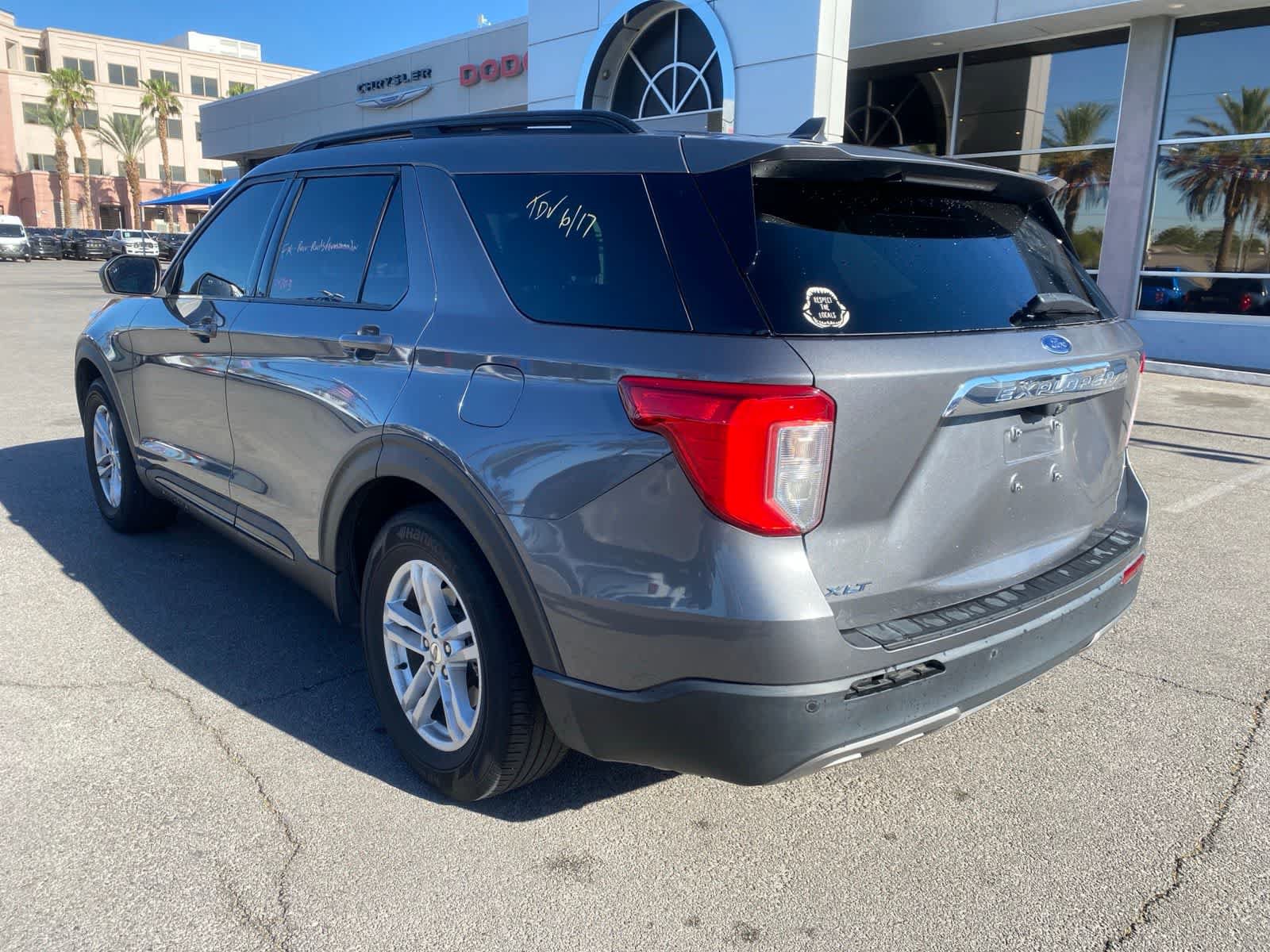 Used 2022 Ford Explorer XLT w/ Equipment Group 202A RWD image 8