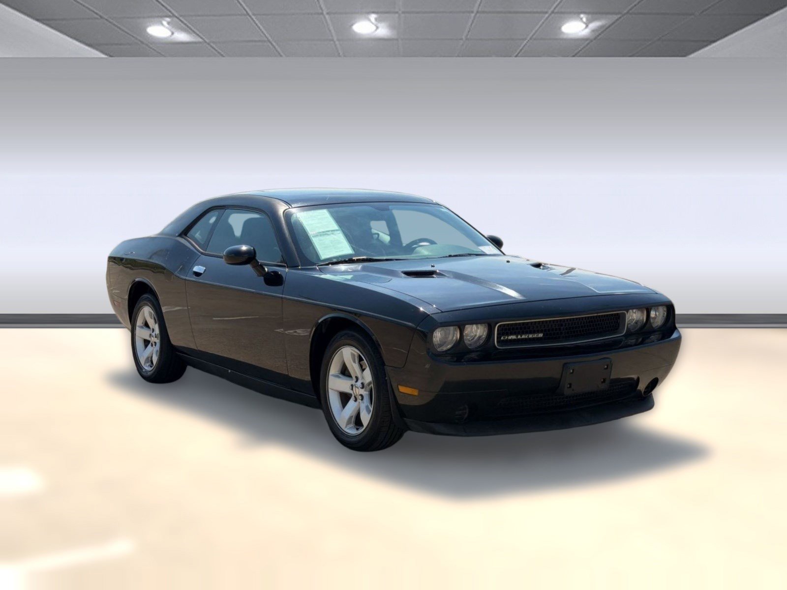 Used 2014 Dodge Challenger SXT RWD image 7
