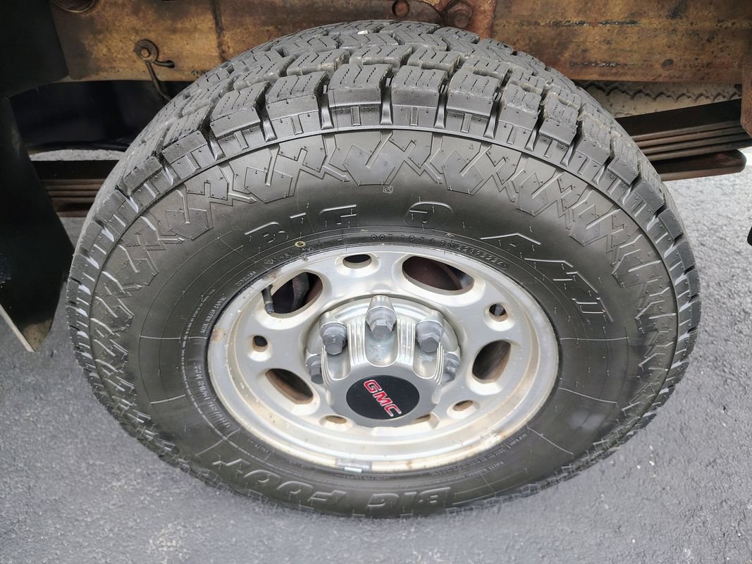 Used 2001 GMC Sierra 2500 SL AWD/4WD image 25
